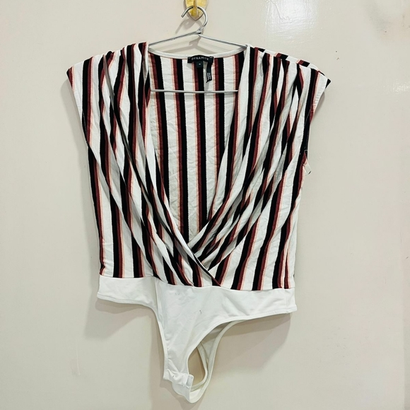 White and brown lining body suit - Picture 7 of 9